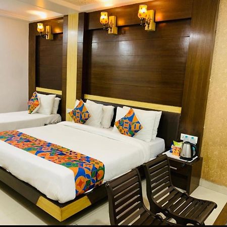 Capital O 6408 Hotel Delhi Heart Nové Dillí Exteriér fotografie