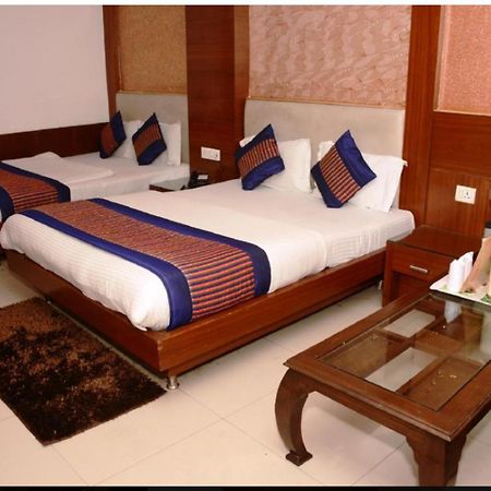 Capital O 6408 Hotel Delhi Heart Nové Dillí Exteriér fotografie