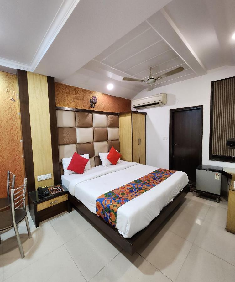 Capital O 6408 Hotel Delhi Heart Nové Dillí Exteriér fotografie