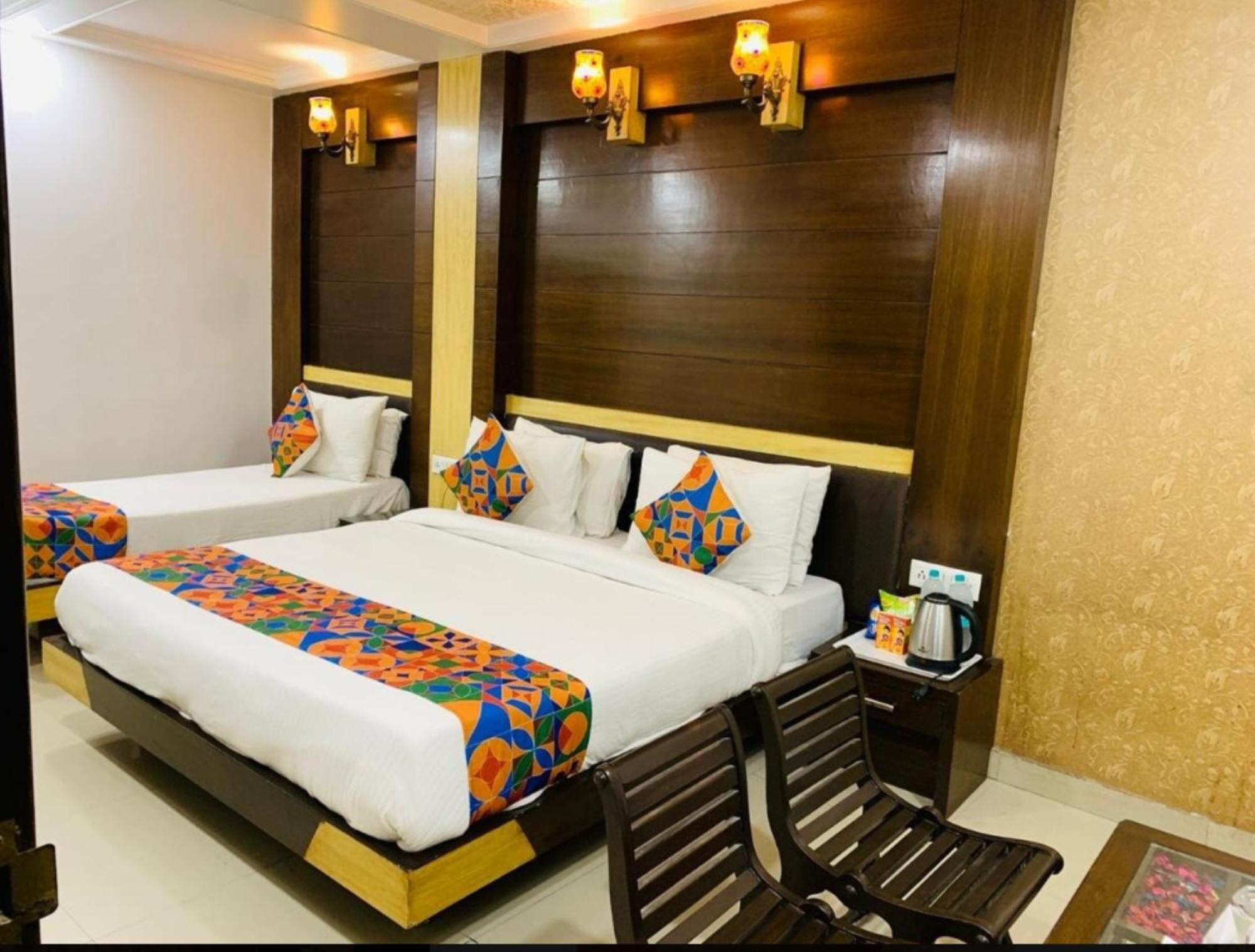 Capital O 6408 Hotel Delhi Heart Nové Dillí Exteriér fotografie