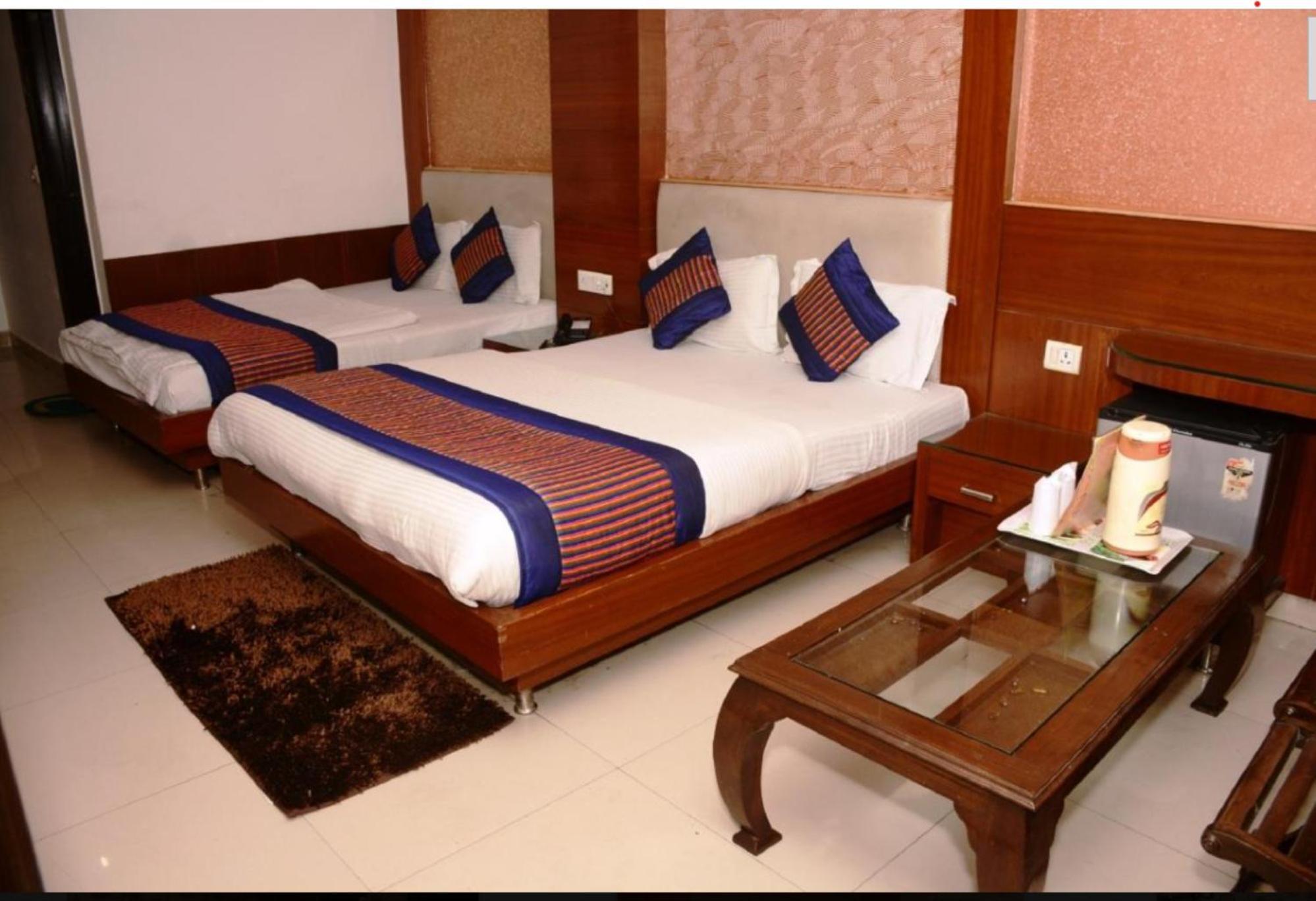 Capital O 6408 Hotel Delhi Heart Nové Dillí Exteriér fotografie